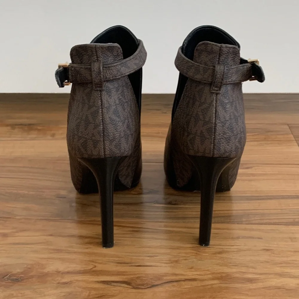 Michael Kors Black & Brown Peep-Toe Ankle Heels with Gold Buckle - Picture 5 of 7